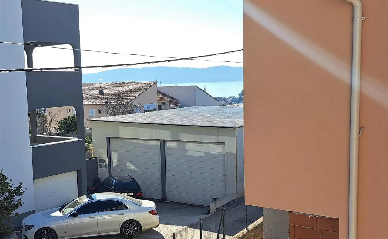 Apartment Holiday Apartman Kastela