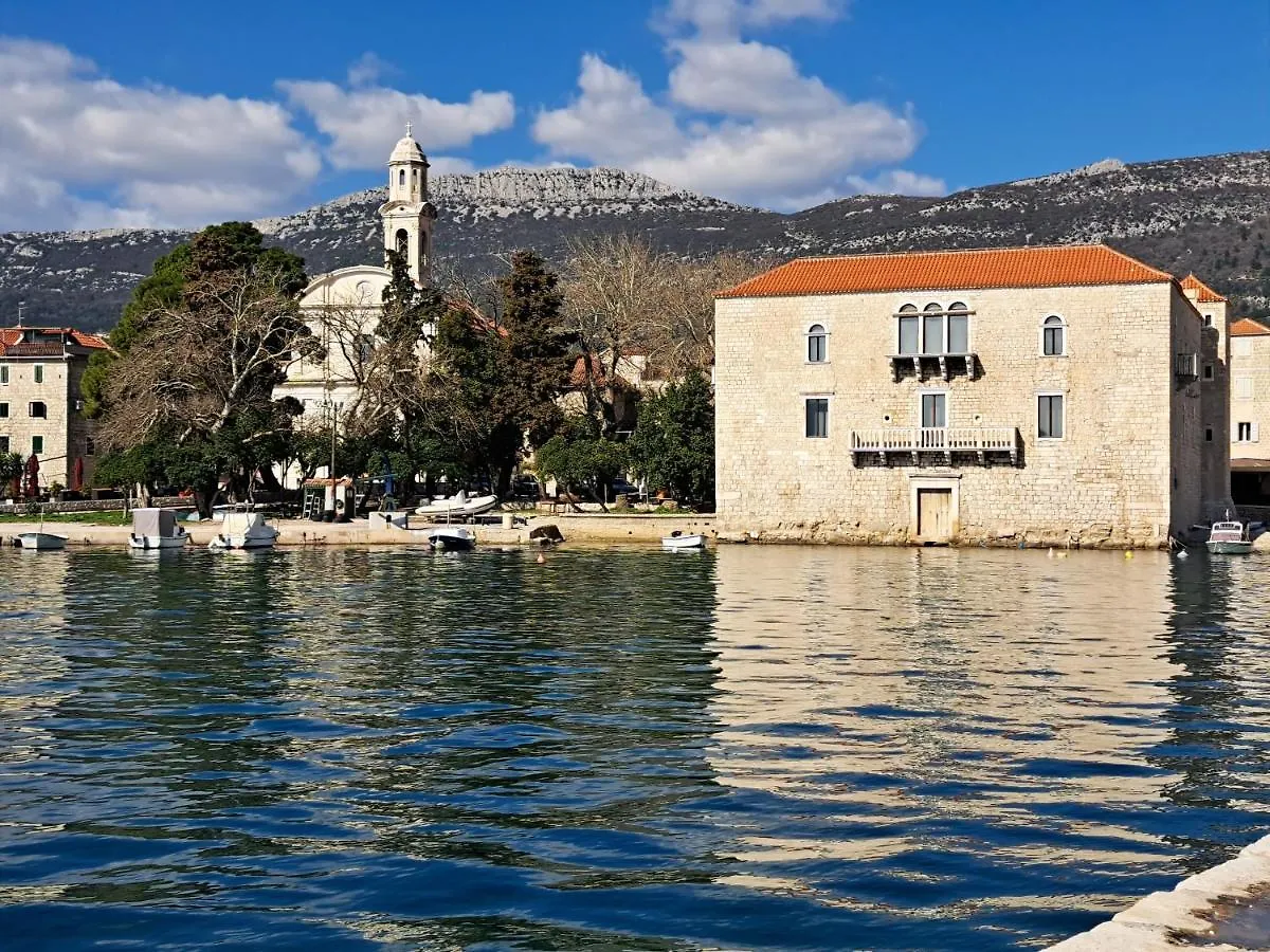 Holiday Apartman Kastela Apartment