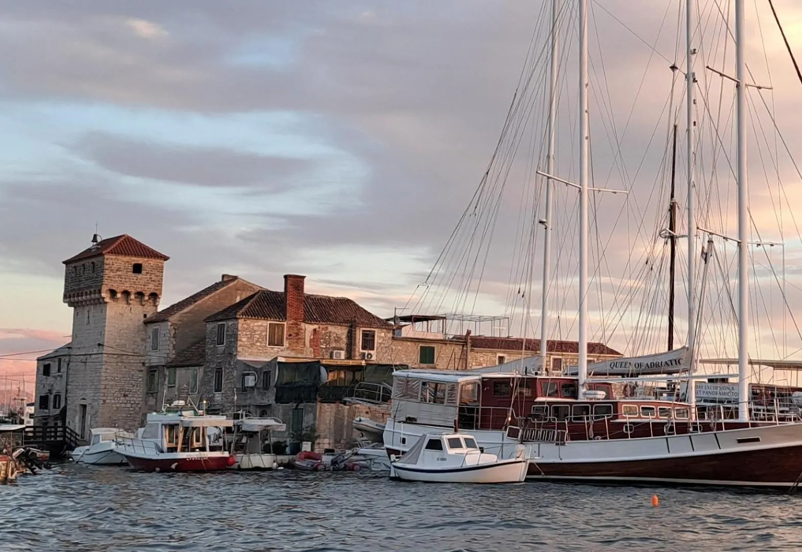 Apartment Holiday Apartman Kastela Croatia